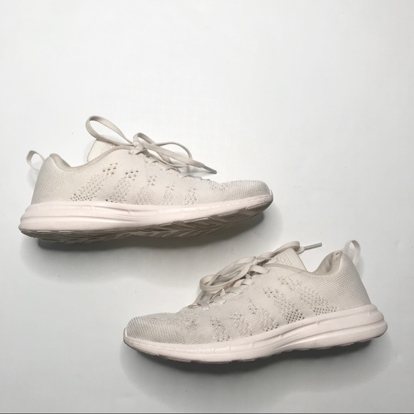 techloom pro knit running shoe